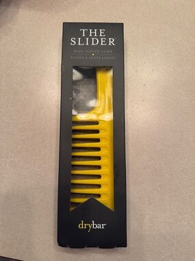 Drybar Yellow Wide-Tooth Detangling Comb